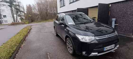 Mitsubishi Outlander PHEV Helsinki