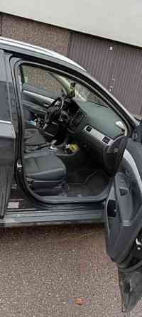 Mitsubishi Outlander PHEV Helsinki