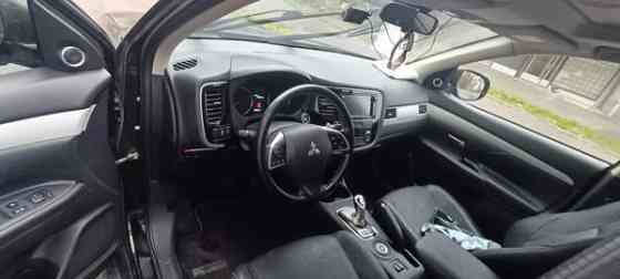 Mitsubishi Outlander PHEV Helsinki