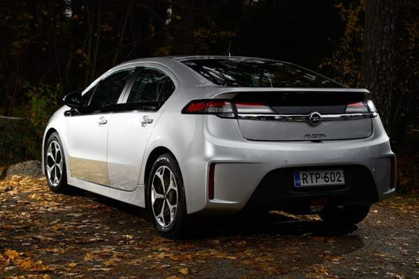 Opel Ampera Turtkul - valokuva 3