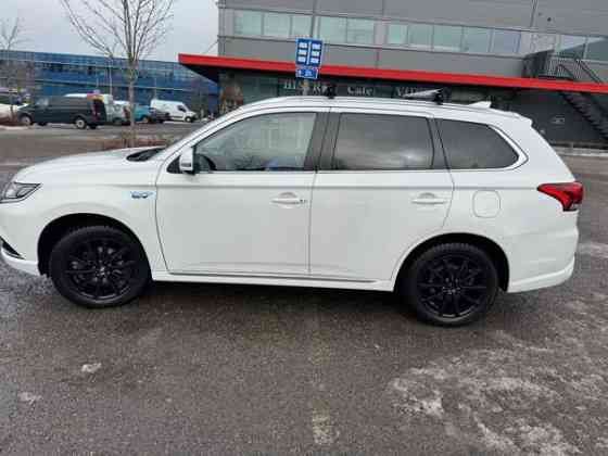 Mitsubishi Outlander PHEV Helsinki