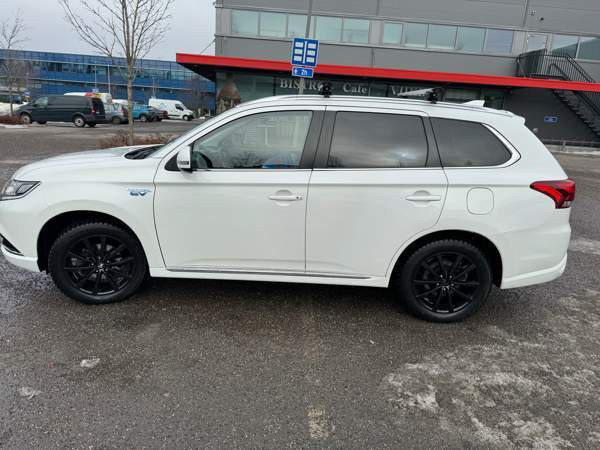 Mitsubishi Outlander PHEV Helsinki - изображение 2