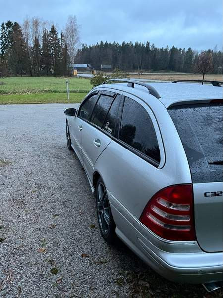 Mercedes-Benz C 32 AMG Marttila - изображение 4