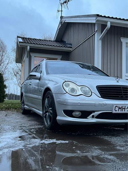 Mercedes-Benz C 32 AMG Marttila - изображение 2