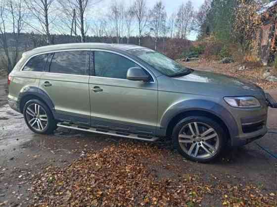Audi Q7 Yläne