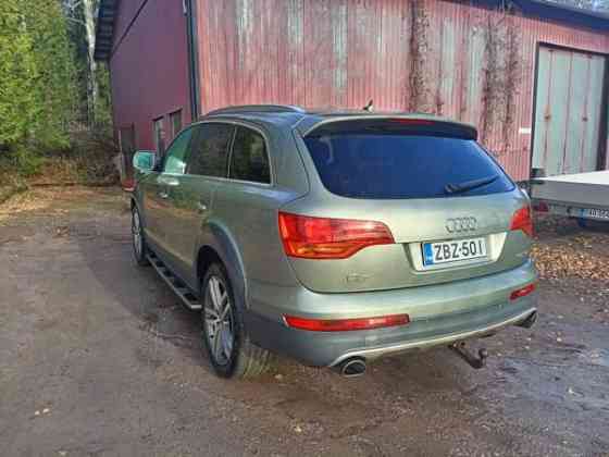 Audi Q7 Yläne