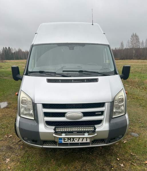 Ford Transit Luga - photo 1