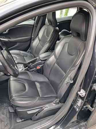 Volvo V40 Nousiainen