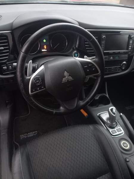Mitsubishi Outlander PHEV Sarov – foto 5