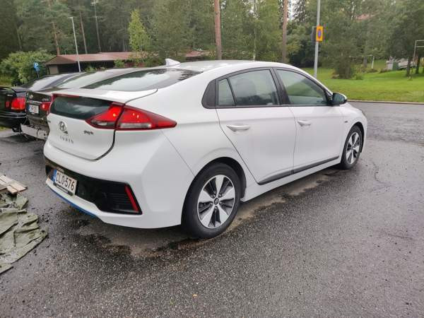 Hyundai Ioniq Plug-In Lappeenranta - valokuva 3