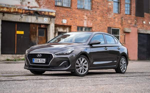 Hyundai i30 Fastback Heinola - valokuva 2