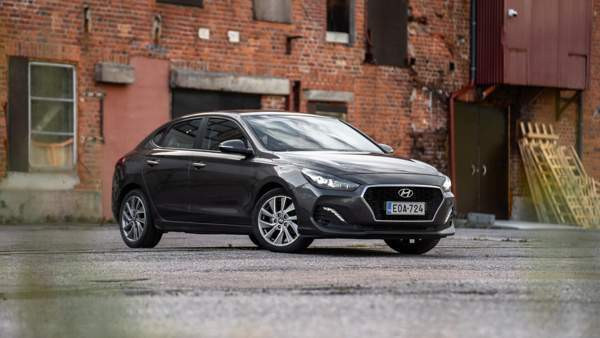 Hyundai i30 Fastback Heinola - valokuva 3