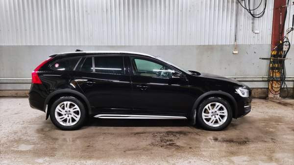 Volvo V60 Cross Country Jyväskylä - valokuva 5