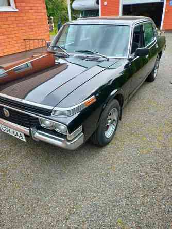 Toyota Crown Punkalaidun