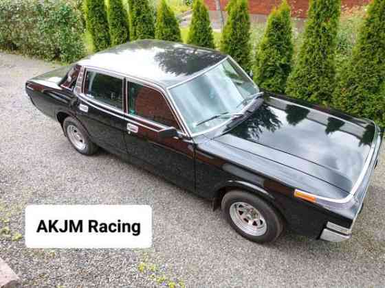 Toyota Crown Punkalaidun