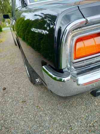 Toyota Crown Punkalaidun