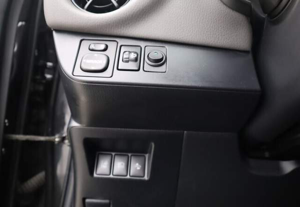 Toyota Yaris Raahe - valokuva 7