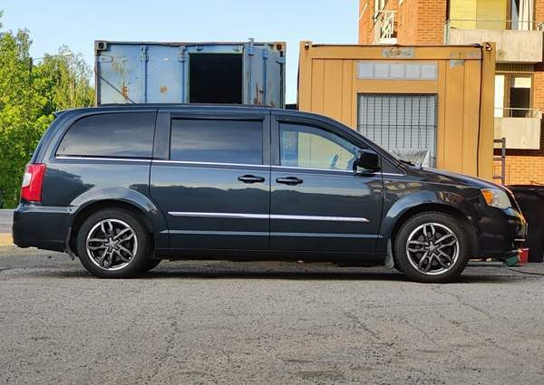 Chrysler Town Country Helsinki – foto 4