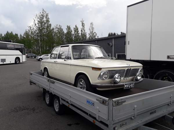 BMW 2002 Ugleural'skiy - valokuva 1