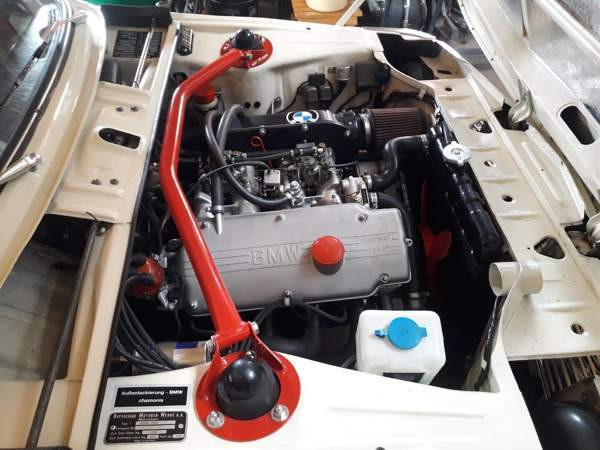 BMW 2002 Ugleural'skiy - valokuva 4