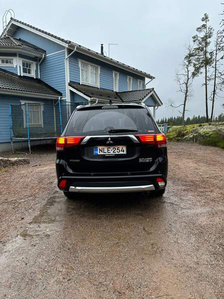 Mitsubishi Outlander PHEV Valkeala - изображение 6