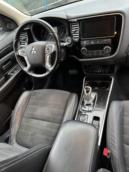 Mitsubishi Outlander PHEV Valkeala - изображение 7
