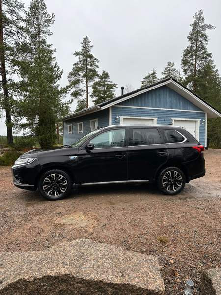Mitsubishi Outlander PHEV Valkeala - изображение 4