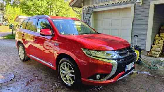 Mitsubishi Outlander PHEV Эспоо