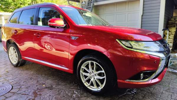 Mitsubishi Outlander PHEV Эспоо - изображение 5