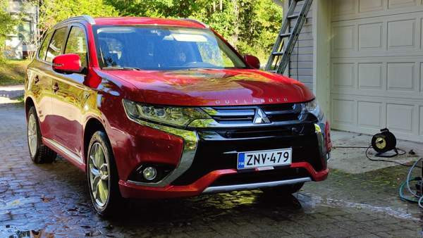 Mitsubishi Outlander PHEV Эспоо - изображение 6