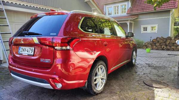 Mitsubishi Outlander PHEV Эспоо - изображение 4