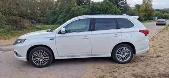 Mitsubishi Outlander PHEV Эспоо