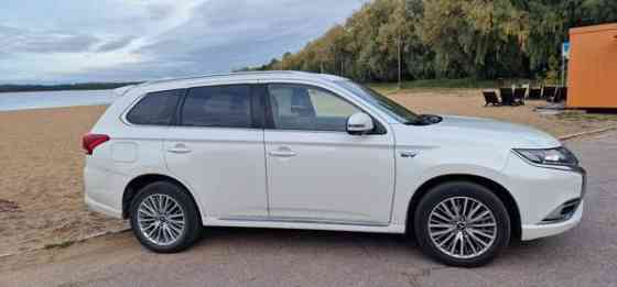 Mitsubishi Outlander PHEV Эспоо
