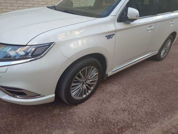 Mitsubishi Outlander PHEV Запорожская область - изображение 2