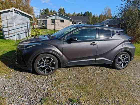 Toyota C-HR Коккола