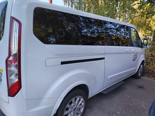 Ford Tourneo Custom Kaavi - valokuva 1