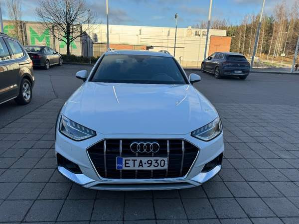 Audi A4 Allroad Glebychevo - valokuva 1