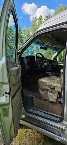 Chevrolet Express 2500 Pieksämäki - valokuva 8
