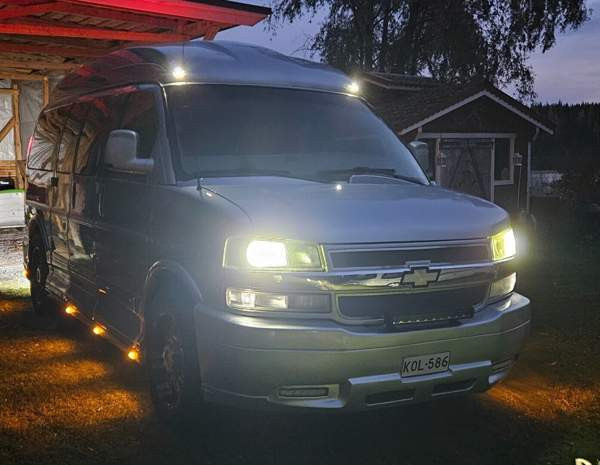 Chevrolet Express 2500 Pieksämäki - valokuva 3
