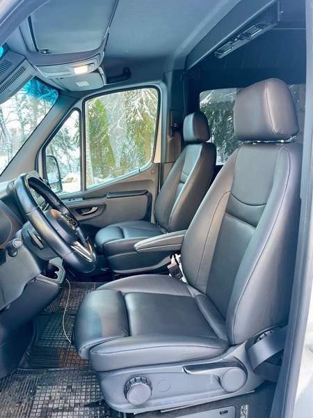 Mercedes-Benz Sprinter Luoto - valokuva 7