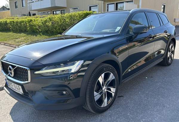 Volvo V60 Cross Country Торнио - изображение 1