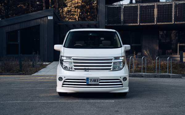 Nissan Elgrand Helsinki - изображение 8