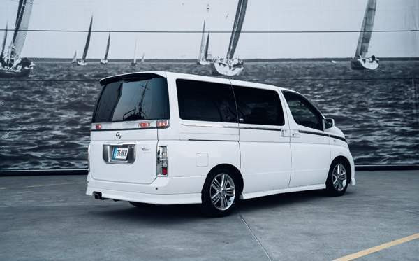 Nissan Elgrand Helsinki - изображение 4