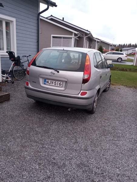 Nissan Almera Tino Nokia - valokuva 2