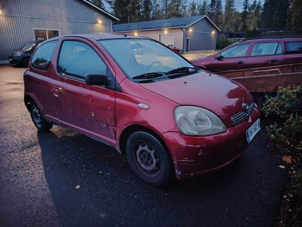 Toyota Yaris Нурмиярви - изображение 1