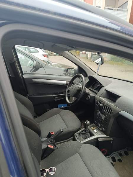 Opel Astra Helsinki - valokuva 2