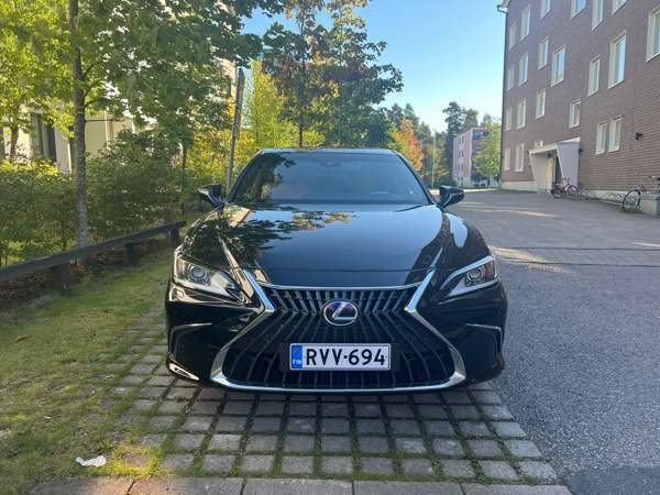 Lexus ES300 Helsinki - valokuva 1