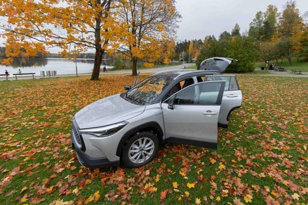 Toyota Corolla Cross Glebychevo - valokuva 7