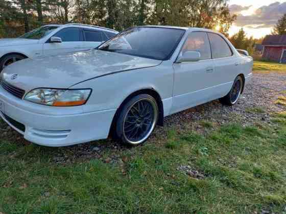 Lexus ES300 Posio