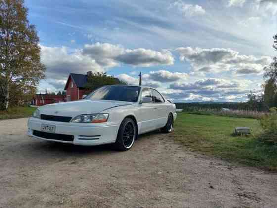 Lexus ES300 Posio
